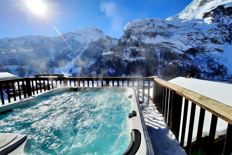 Chalet Ibex Hot Tub