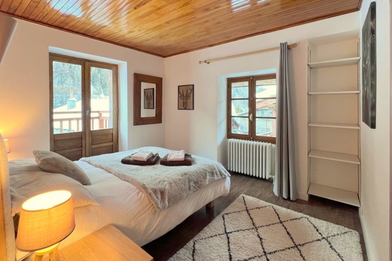 Chalet Le Loup Bedroom 1