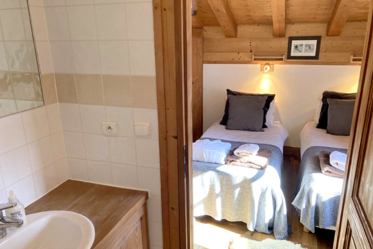 Chalet Le Vallon bedroom 4 ensuite